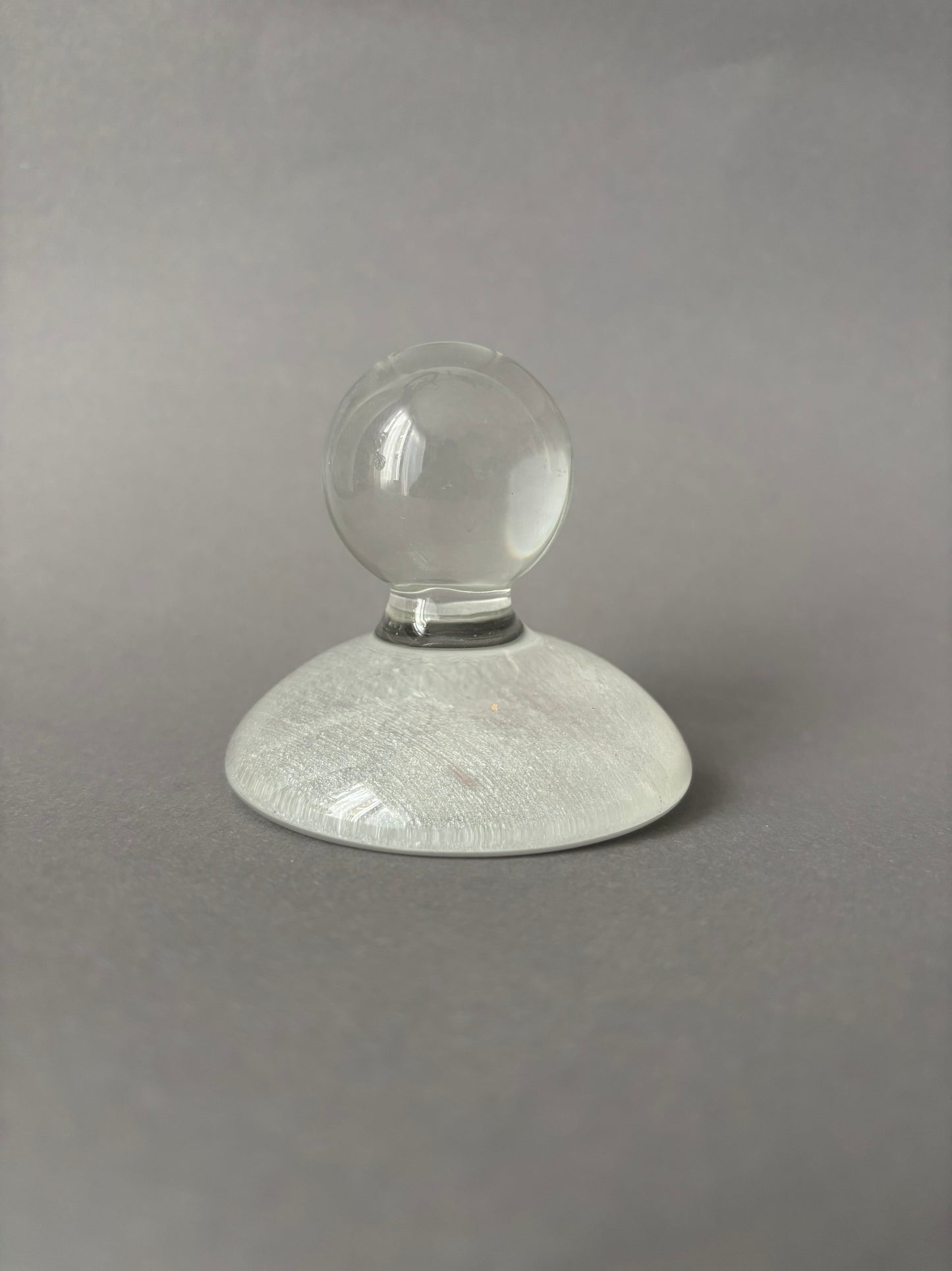 Glass muller